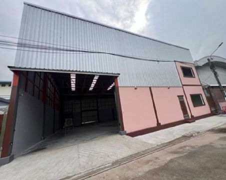 ให้เช่าโกดังพร้อมสำนักงาน สร้างใหม่ ซอยบางกระดี่ เข้าซอยไม่ลึก / พระราม 2 / พื้นที่ใช้สอย 400 ตารางเมตร / รถสิบล้อเข้าออกได้