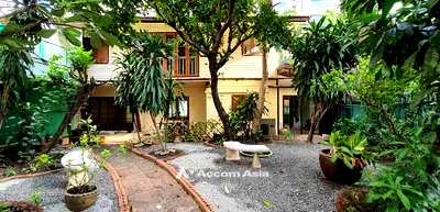 Houses for rent MRT Sam Yan : 🔼🔽 AccomA 📩  2 BR House in  Lumphini (90266)