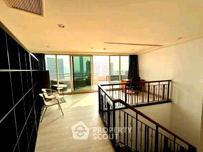 Condos for sale : 3-BR Condo at Watermark Chaophraya near BTS Krung Thon Buri (ID 945862)