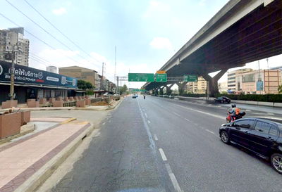 ขายที่ดิน : ขายที่ดินพร้อมสิ่งปลูกสร้าง ถนนวิภาวดีรังสิต ซอย 16 ใกล้ MRT รัชดาภิเษก