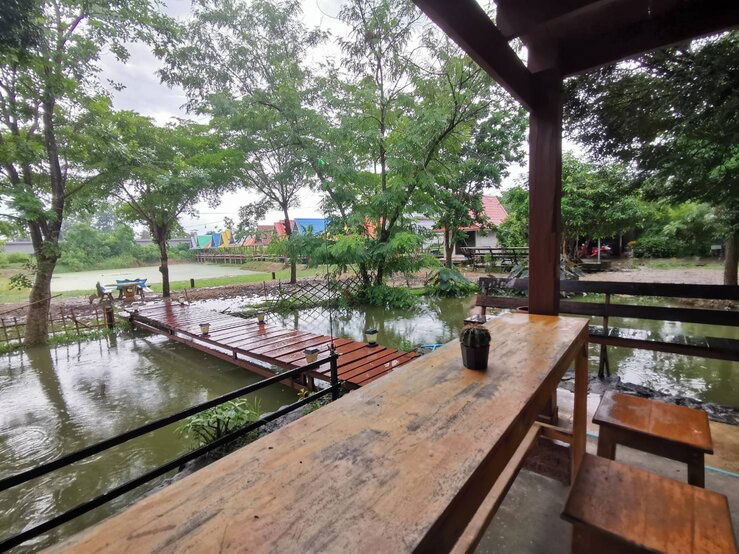 รูป ขายที่ดินพร้อมบ้านเรือนไทย สภาพดี  เนื้อที่ 7-3-70 ไร่ ต.หมอนนาง อ.พนัสนิคม จ.ชลบุรี  - รูปที่ 34/41