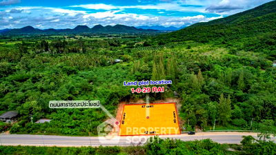 Land for sale Hua Hin Prachaubkirikhan : 1,716 m² Land for Sale in Nong Phlap (ID 2396423)