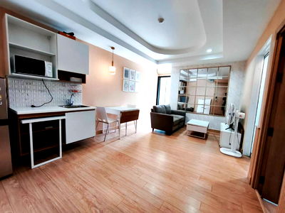 Condos for rent 700 Year Sports Arena Chiang Mai : 🏙️ For Rent: Trams Condo 7 Yod, Chiang Mai Spacious, beautifully decorated room — ready to move in! ✨