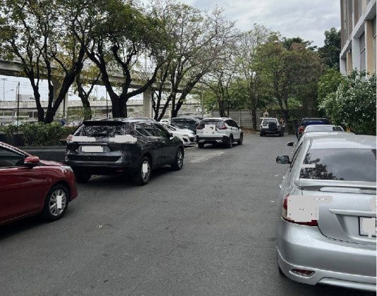 รูป ให้เช่า ทาวน์โฮม โฮมออฟฟิศ 3.5 ชั้น โครงการ ไซมิส บลอสซั่ม แอท แฟชั่น / ซอยรามอินทรา 64 / หลังมุม / แอร์ทั้งอาคาร / เหมาะเป็นสำนักงาน จดบริษัทได้ - รูปที่ 3/10