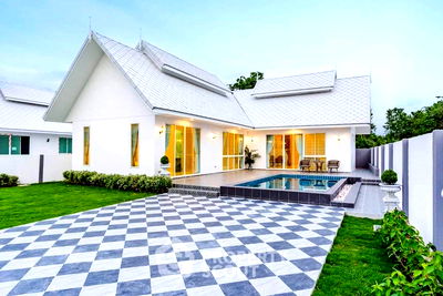 Houses for sale Thap Tai, Prachuap Khiri Khan : 3-BR Villa at Winner Pool Villa By Marwin Group in Thap Tai (ID 2014979)
