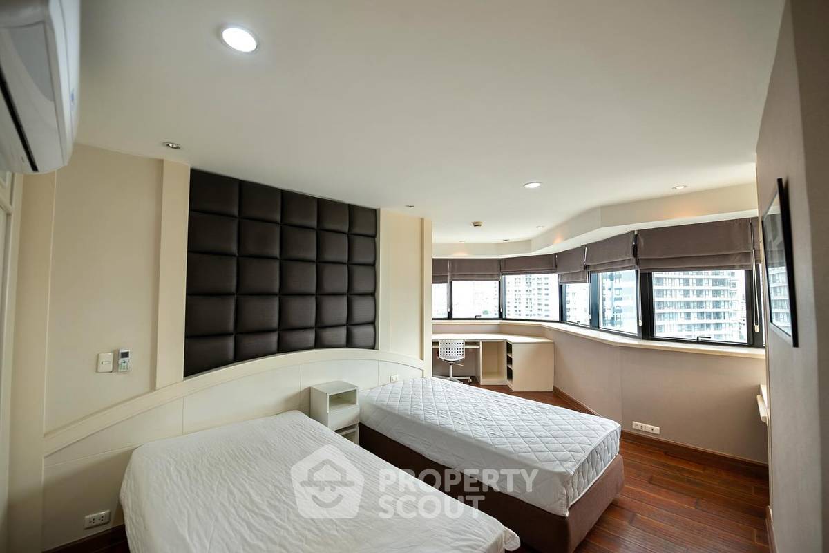 picture 3-BR Condo at President Park Condominium near MRT Queen Sirikit National Convention Centre (ID 2400592) - 8/20