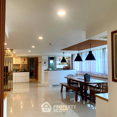 เช่าคอนโด เขตคลองเตย : คอนโด 3-ห้องนอน ที่ สุขุมวิท คาซ่า คอนโดมิเนียม ใกล้ BTS อโศก (ID 2106419)