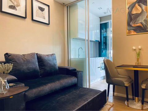 ให้เช่าคอนโด เดอะ เซนต์ เรสิเดนเซส อาคาร B ชั้น 11 1 ห้องนอน ขนาด 31 ตรม ใกล้ ห้าแยกลาดพร้าว