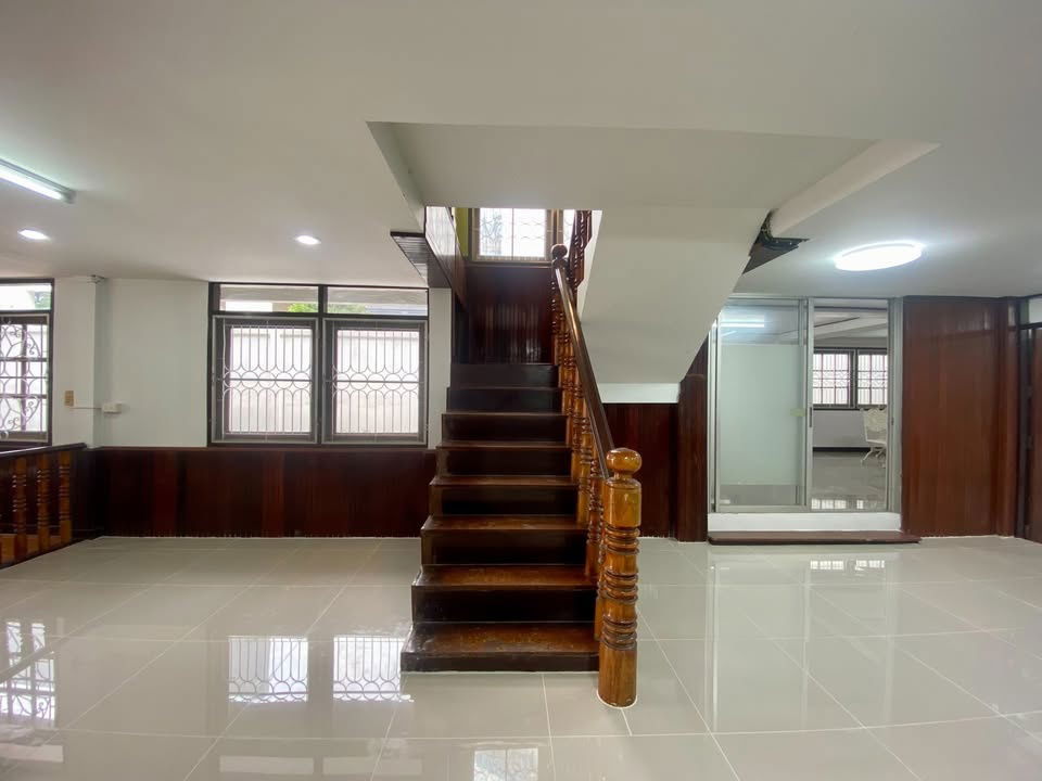 รูป HR2975ให้เช่าบ้านเดี่ยว ย่านพระราม 9 ซอย 62 อยู่ในซอยเงียบสงบ ใกล้เดอะไนน์ เหมาะอยู่อาศัยหรือทำโฮมออฟฟิศ - รูปที่ 23/25