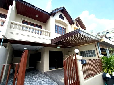 Townhouses for rent Muang Chon Buri Chonburi : 💎Townhome  for rent Baan sailom 4 bedrooms 2 bathrooms  