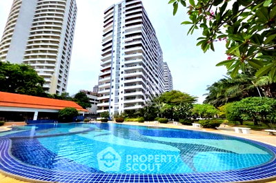 Condos for rent : 1-BR Condo at View Talay 3 Condominium Pratumnak close to Phratamnak (ID 2105647)
