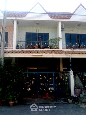 Townhouses for sale Chonburi : 2-BR Townhouse in Mueang (ID 2393203)