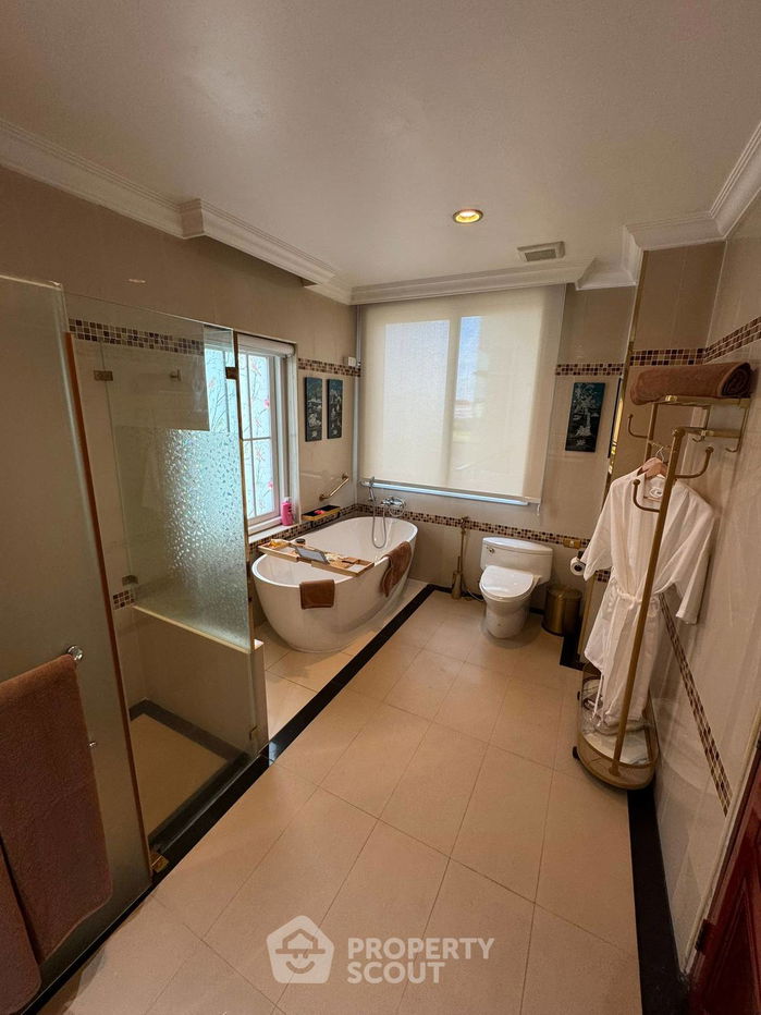 picture 2-BR Condo at LK Legend in Pattaya South (ID 2365096) - 13/24