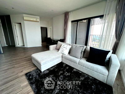 Condos for sale Si Racha Chonburi : 2-BR Condo at Knightsbridge The Ocean Sriracha in Surasak (ID 2379480)