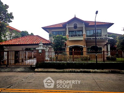 Houses for sale Bangkok : 3-BR House close to Suvarnabhumi Airport (ID 2399724)