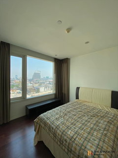 🐶✨ Pet-Friendly✨ Corner Unit in CBD Location, Manhattan Chidlom near BTS Chidlom