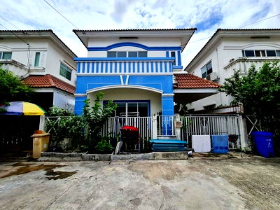 Houses for sale Phet Kasem : FOR SALE  HOUSE PROPERTY  3150000 BAHT.