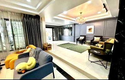 Townhouses for rent Thai Business Administration Technological College : Townhouse for rent, Fonthong Niwet Village, 33 sq m, 2 floors, 5 bedrooms, 4 bathrooms, near BTS Phahon Yothin 59