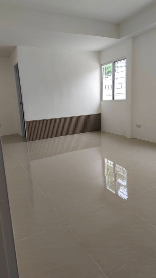 รูป ขายบ้านแฝด 37 ตร.ว #รีโนเวทใหม่พร้อมอยู่ #ใกล้สถานีรถไฟฟ้า รามอินทรา กม.4 เพียง 500 เมตร #รีโนเวททุกส่วน สภาพเหมือนบ้านใหม่ พื้นที่ใช้สอยเยอะ - รูปที่ 5/15