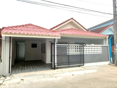 บ้านเดี่ยว กรุงเทพมหานคร : บ้านเดี่ยว ชั้นเดียว เขตหนองจอก ถนนเลียบวารี หมู่บ้านอมรพันธ์ เดินเข้าออกสะดวก รีโนเวทใหม่ โทรเลย 085-318-6868