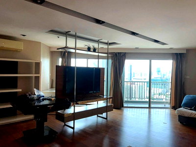 Condos for rent : TA8327📲LineID @556ryccg🏢6 Bedroom +1Maidroom 295 sqm Floor 30 Fully furnished Belle Grand Rama9 near Subway MRT Rama9