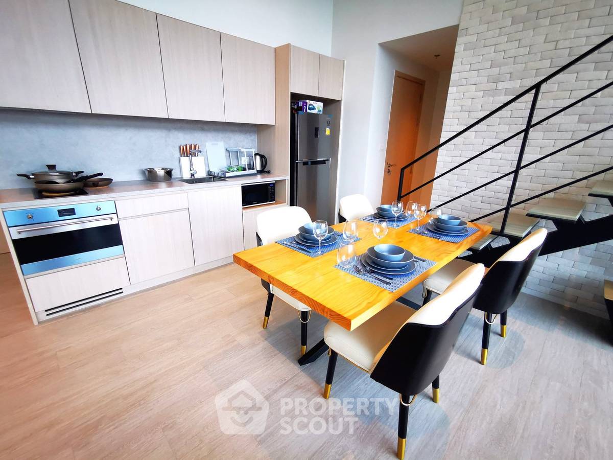 picture 2-BR Condo at The Lofts Silom near BTS Surasak (ID 2415472) - 8/24