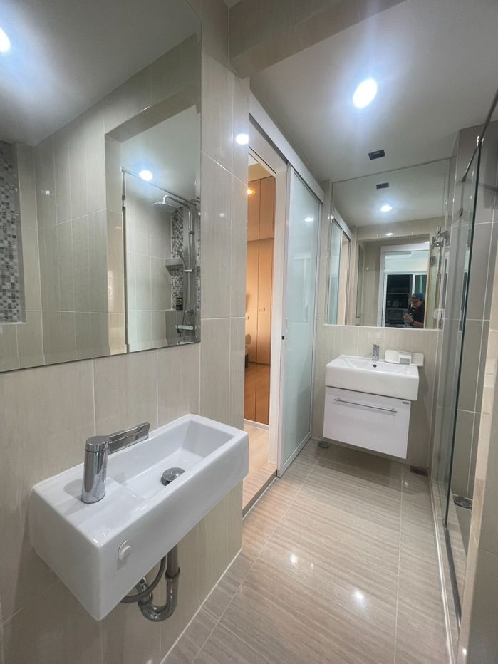 รูป ประกาศขายคอนโดสุดพิเศษ! 🏙️ ไลฟ์ รัชดา-ห้วยขวาง 🔥 โอกาสทอง! คอนโด 2 ห้องนอน ทำเลศักยภาพ ใกล้ MRT ห้วยขวาง 🔥 - รูปที่ 11/25