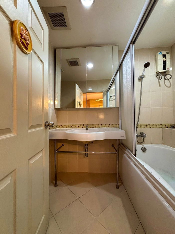 รูป 🟢ER25277🟢ให้เช่า / For Rent Life @ Ratchada | 1 ห้องนอน 35 ตร.ม. | ใกล้ MRT ลาดพร้าว / BTS ห้าแยกลาดพร้าว | 💰 12,000 บาท/เดือน - รูปที่ 18/21