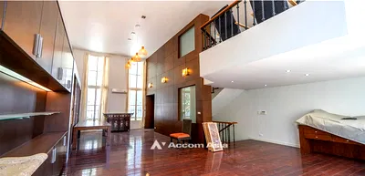 Houses for rent Thai Television Channel 3 : 🔼🔽 AccomA 📩 Pet friendly 4 BR House @Baan Klang Krung Thonglor (13002555)