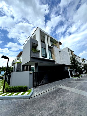 บ้านเดี่ยว วิทยาลัยศิลปหัตถกรรมกรุงเทพ : ขายบ้านเดี่ยว 2 ชั้น หมู่บ้าน เดอะ เจนทริ เกษตร – นวมินทร์ 80 ตารางวา