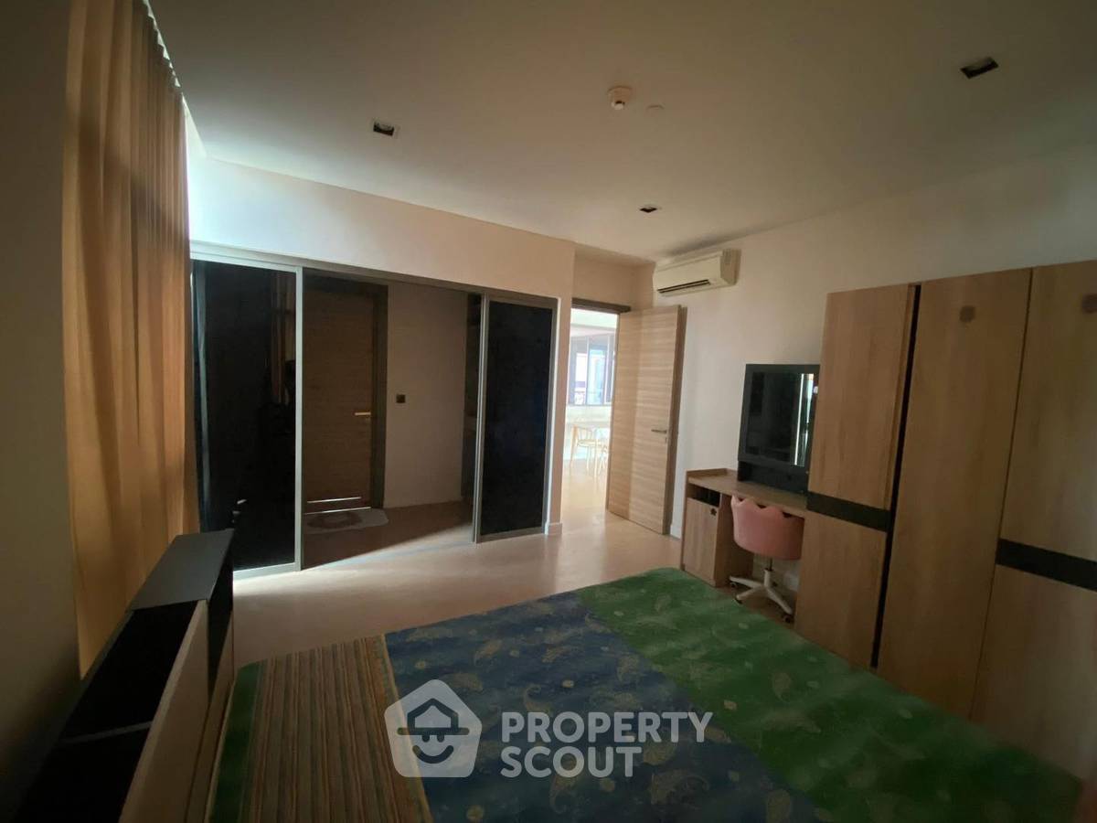picture 2-BR Condo at The Room Charoenkrung 30 near BTS Saphan Taksin (ID 2393700) - 7/11