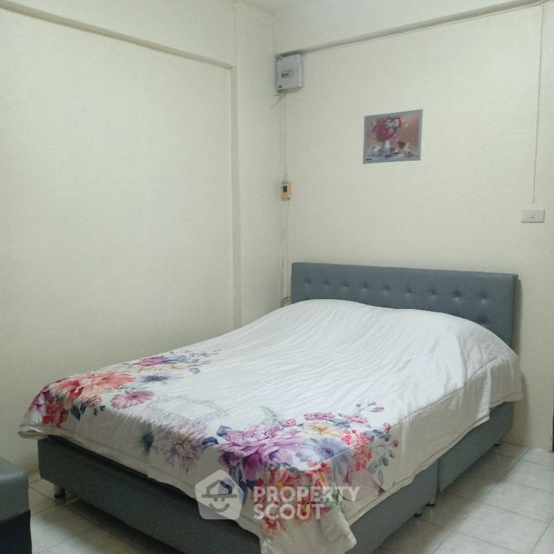 picture 1-BR Condo at Wangkasem Condotown Condominium in Bang Phai (ID 469917) - 4/10