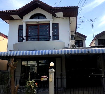 Twin houses for rent : 🏡 House for rent Supalai Buri Khlong Si (near Suankularb School) Ready to move in‼️ 2-storey twin house 2/236 Soi 10. For rent: 8,500 baht.