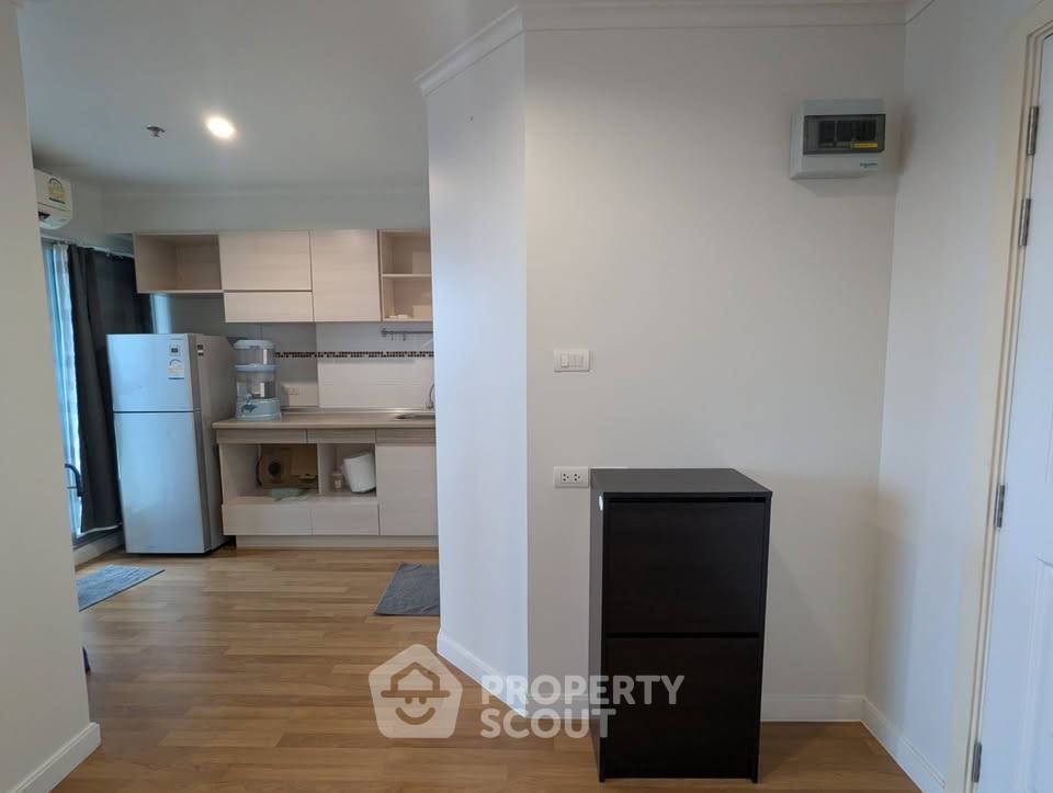 picture 1-BR Condo at Lumpini Place Ratchayothin near BTS Ratchayothin (ID 2414098) - 5/12