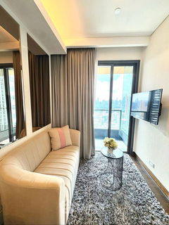 1-BR Condo at The Lumpini 24 near BTS Phrom Phong (ID 2308428)