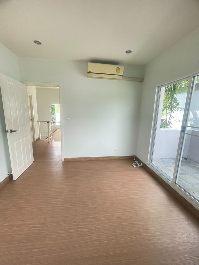 picture 🏡 Newly renovated semi-detached house, ready to move in! - 12/14