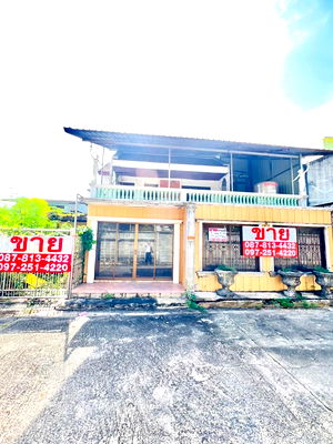 Houses for sale Pradist Manutham Road : House for sale in Huai Khwang, Suthisan-Ratchadaphisek 18, Wang Thonglang - in the middle of Soi Lat Phrao 80, Soi Tangduang 1. 