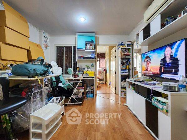 picture 1-BR Condo at Lumpini Ville Cultural Center near MRT Huai Khwang (ID 2414016) - 3/19