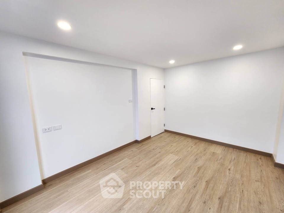 รูป คอนโด 2-ห้องนอน ที่ อีสท์ วูด พาร์ค คอนโดมิเนียม ใน สวนหลวง (ID 2147833) - รูปที่ 10/10