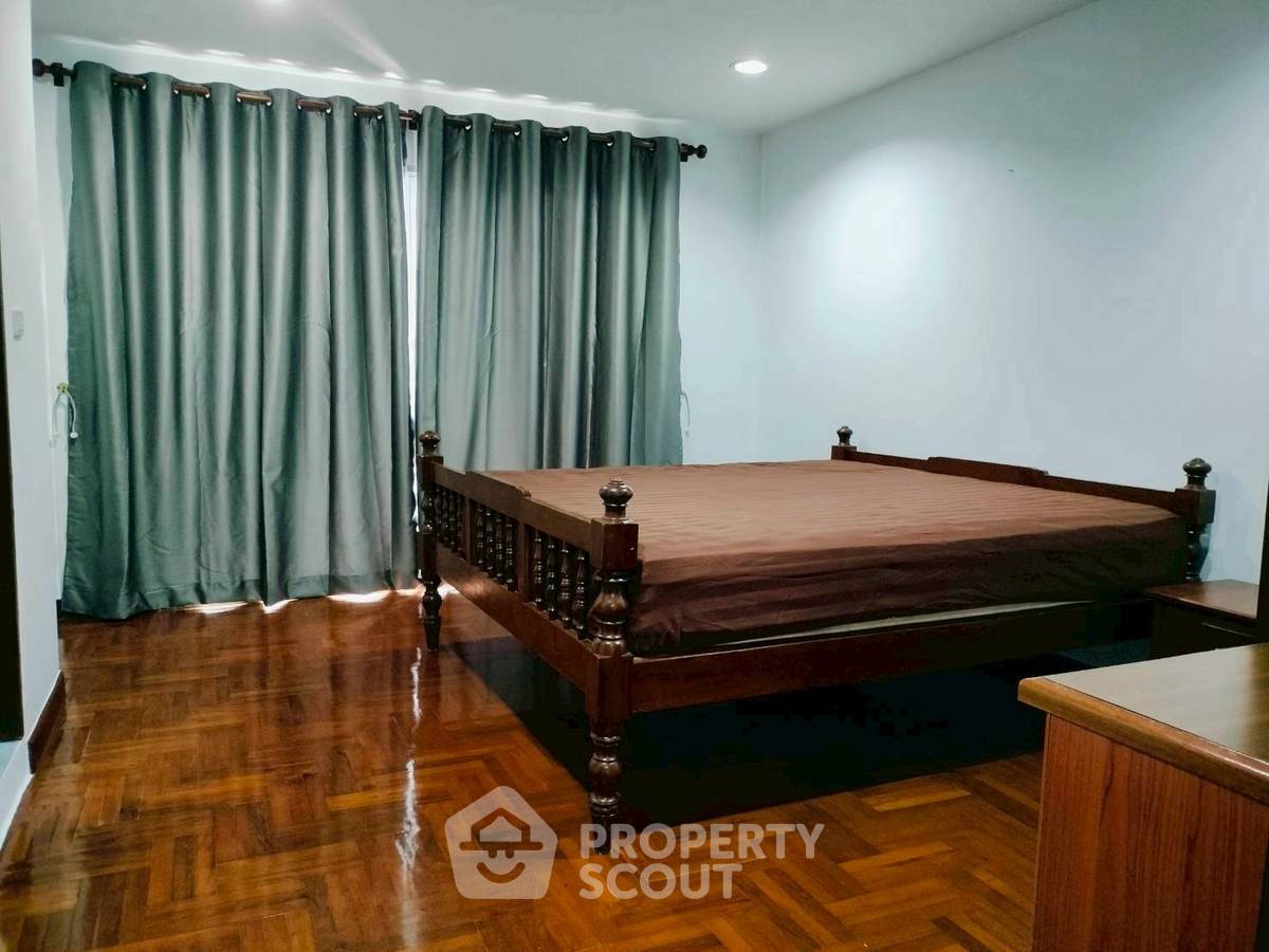 picture 2-BR Condo at Wittayu Complex near BTS Phloen Chit (ID 2411871) - 12/13