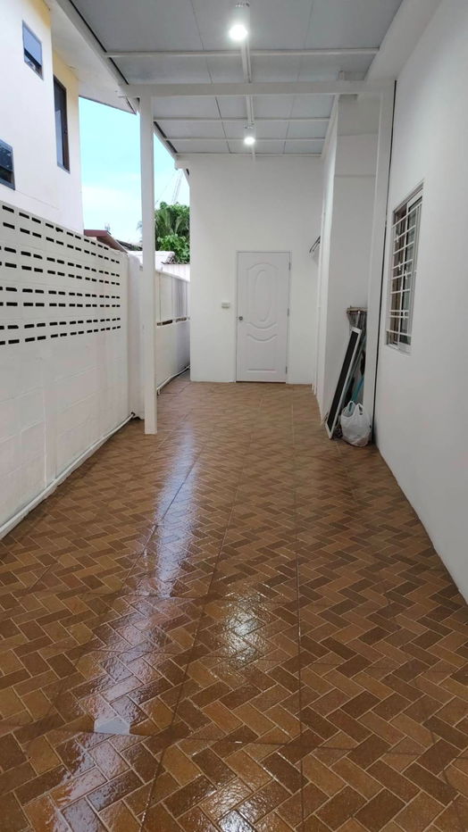 รูป ขายบ้านแฝด 37 ตร.ว #รีโนเวทใหม่พร้อมอยู่ #ใกล้สถานีรถไฟฟ้า รามอินทรา กม.4 เพียง 500 เมตร #รีโนเวททุกส่วน สภาพเหมือนบ้านใหม่ พื้นที่ใช้สอยเยอะ - รูปที่ 3/15