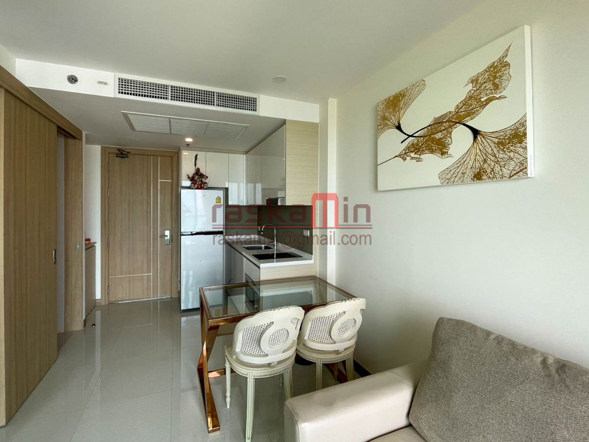 picture The Riviera Jomtien – Sea View Condo for Sale - 5/16