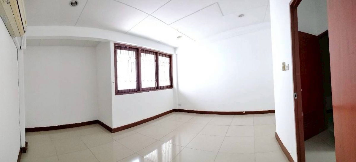 รูป 052AGBE🔥 ให้เช่าTownhome 3 ชั้น ใจกลางทองหล่อ  - รูปที่ 7/8