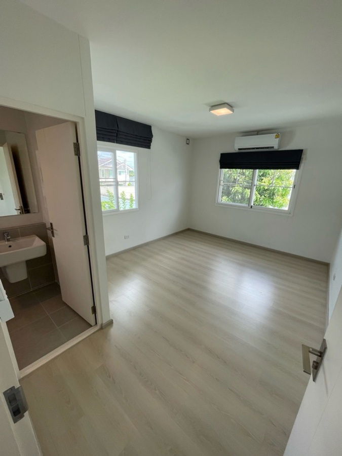 picture WS5471 [Rent] Sivalee Srinakarin - Romklao ✈️ ARL Hua Mak 💰 Rent only 28,000 baht/month - 15/17