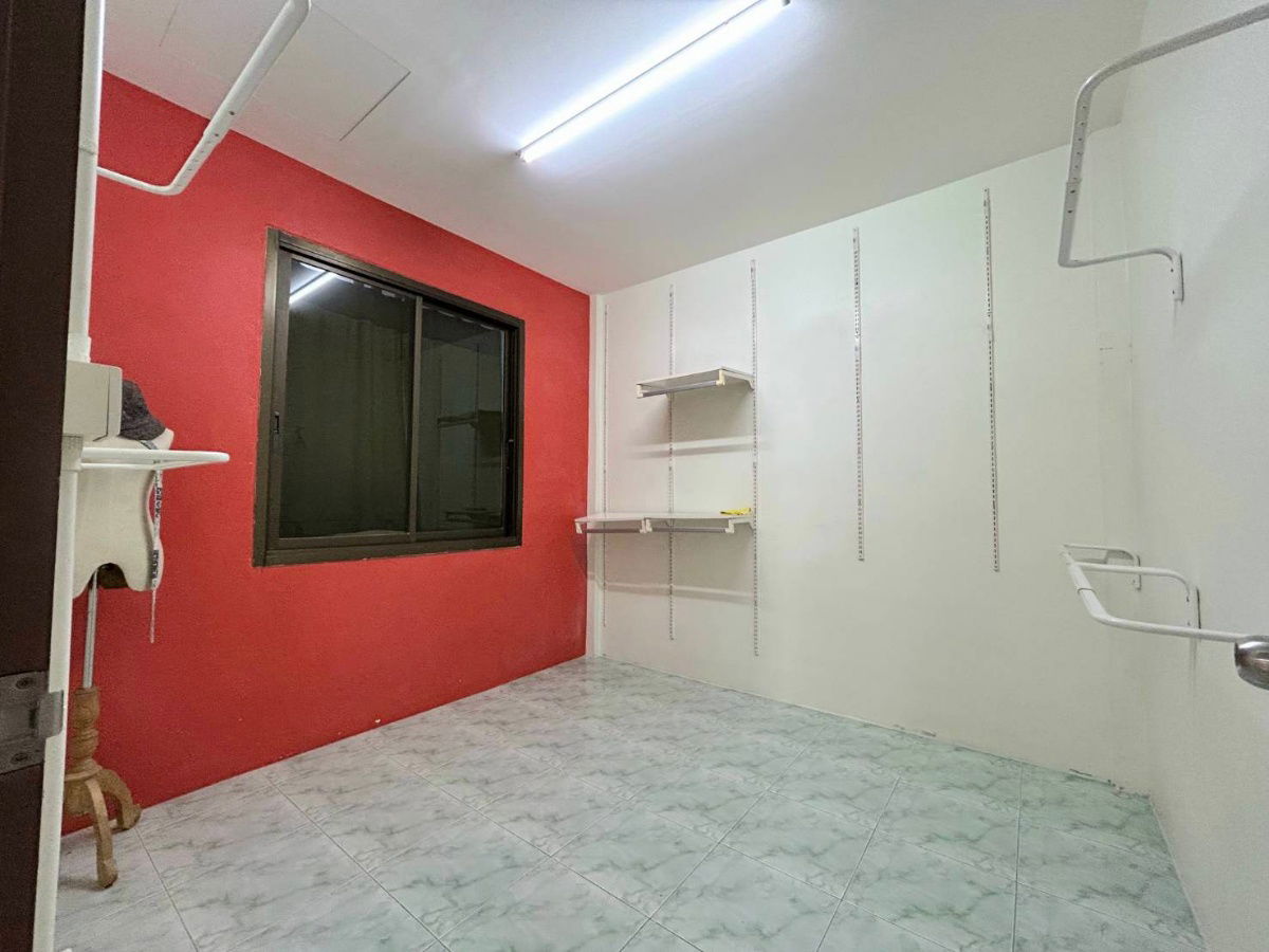 รูป ทาวน์เฮ้าส์หลังมุม ชั้นเดียว 2 คูหา บูรพาวิลล่า 7 ดอนเมือง ซอยเวฬุวนาราม 15 - รูปที่ 23/36