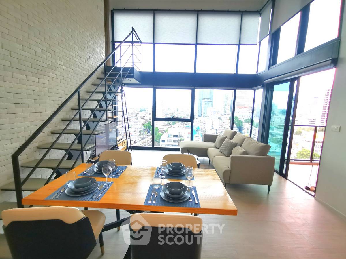 picture 2-BR Condo at The Lofts Silom near BTS Surasak (ID 2415472) - 3/24