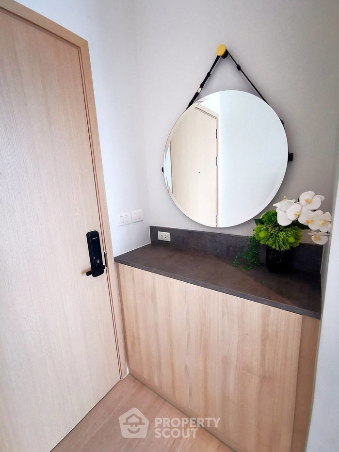 picture 2-BR Condo at The Lofts Silom near BTS Surasak (ID 2415472) - 14/24