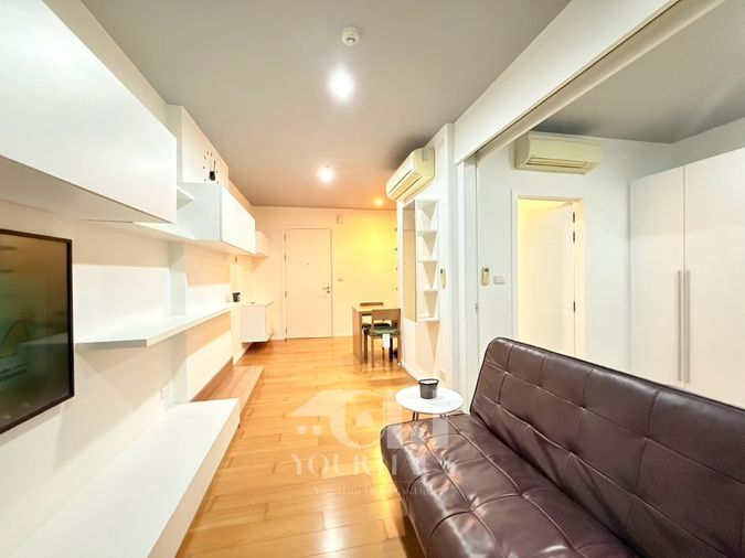 บลอคส์ 77  1 ห้องนอนขนาด 42 ตร.ม ชั้นสูง ราคาไม่ถึง แสนต่อ ตร.ม