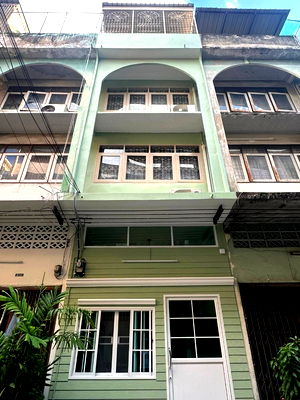 Shophouses for rent Bangkok Noi : Fully-Furnished Building for rent near SiriraJ hospital