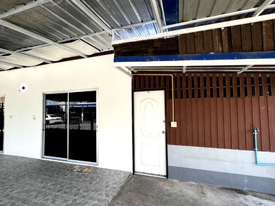 Houses for rent Bangkok : FOR RENT  HOUSE PROPERTY  16000 BAHT per MONTH